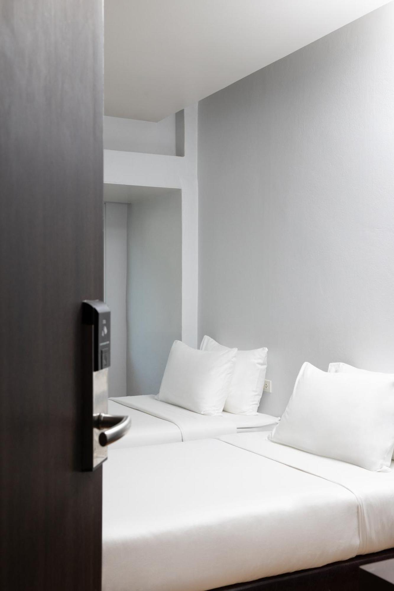 Hotel Nantra Silom Bangkok Zimmer foto